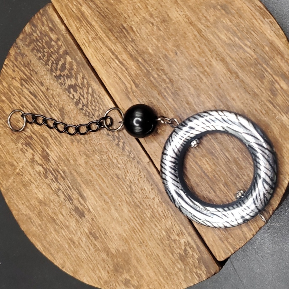 Zebra print animal patterned circle hoop openwork‎ pendant